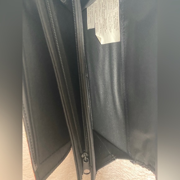 AVON FLORAL WALLET - Picture 5 of 7